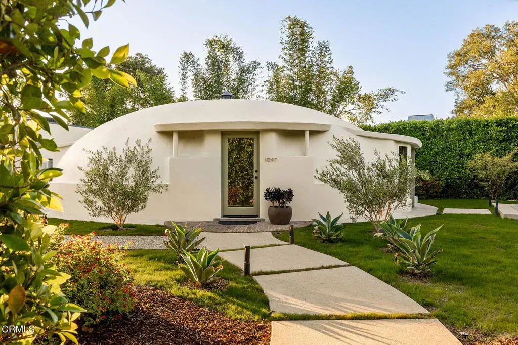1097 S Los Robles Avenue, Pasadena