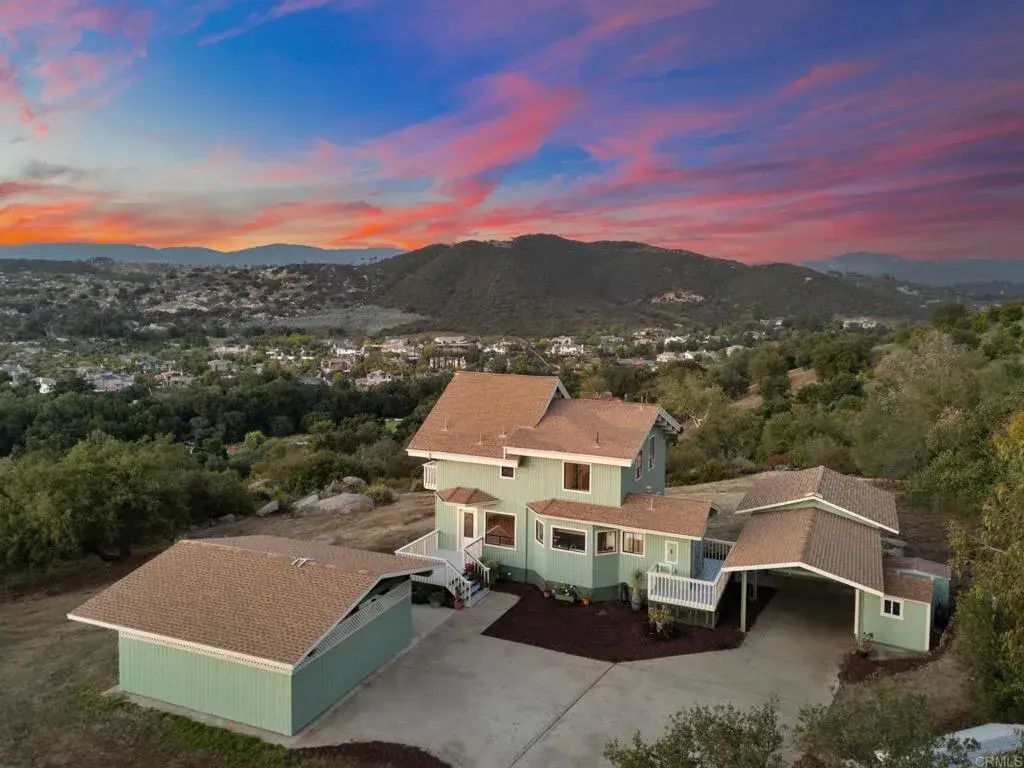 14621 Woods Valley Road, Valley Center