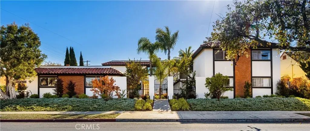 201 E 16th Street C, Costa Mesa
