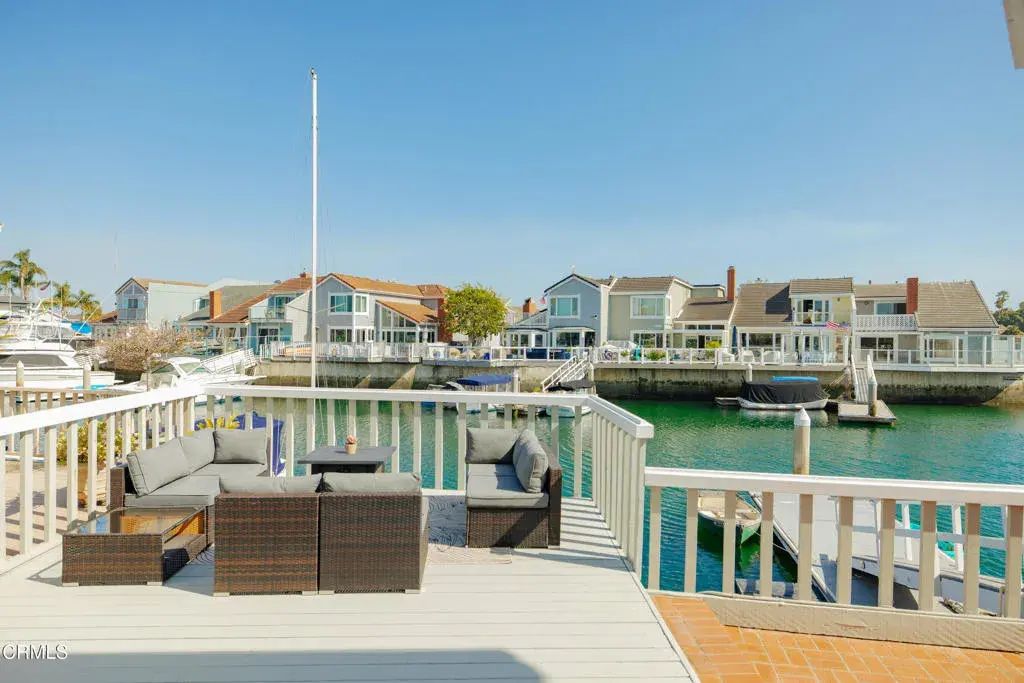 2145 Kingsbridge Way, Oxnard