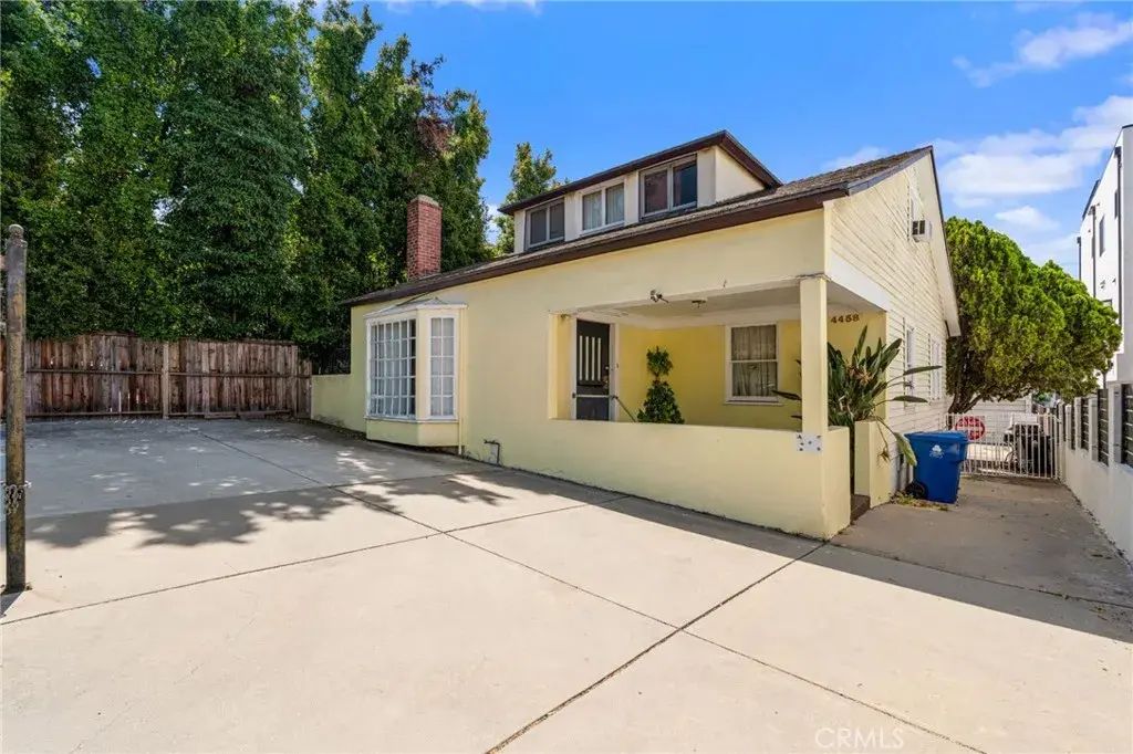 4458 Maplewood Avenue, Los Angeles