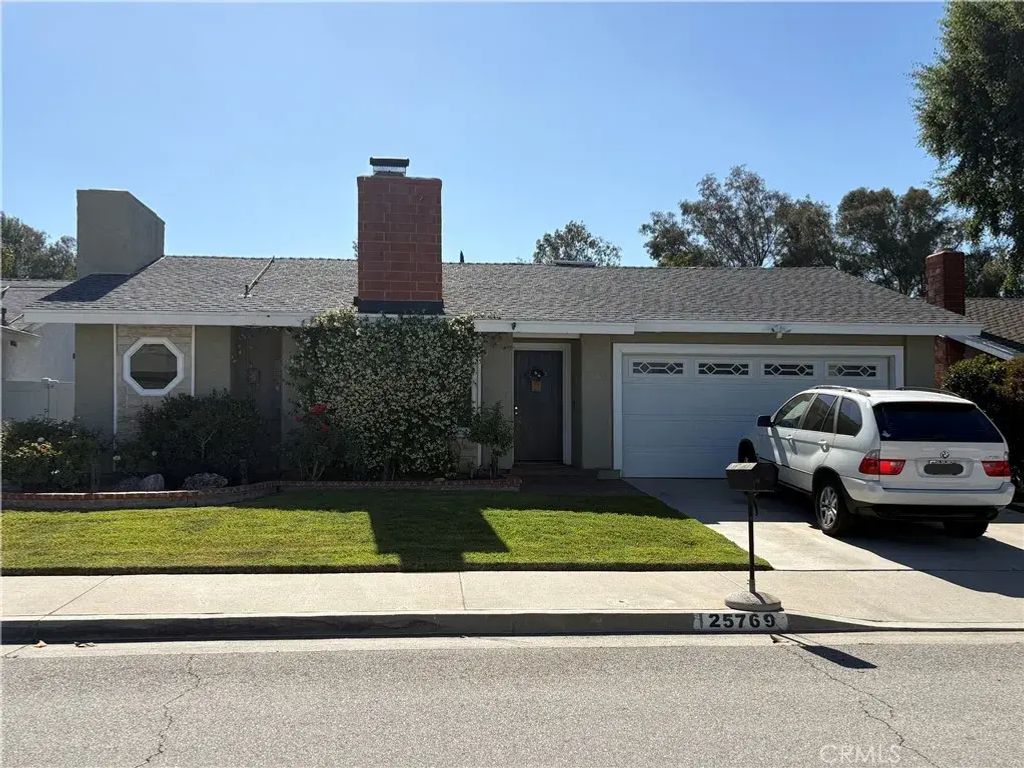 25769 Olivas Park Road, Valencia