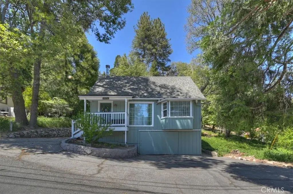 23720 Hillside, Crestline