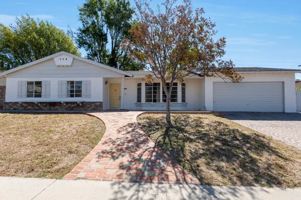 10600 Garden Grove, Porter Ranch
