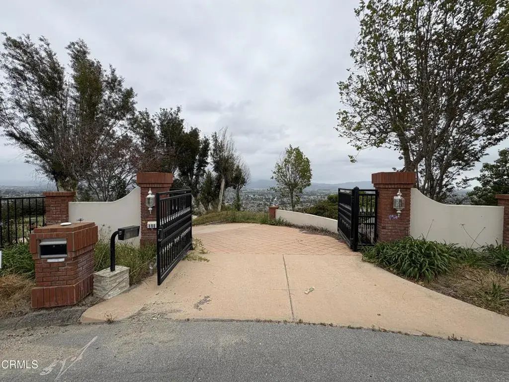 690 Corriente, Camarillo