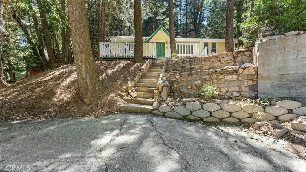 2254 Spring Oak Drive, Running Springs