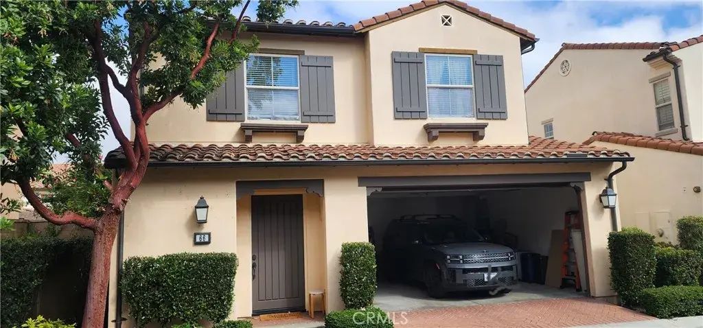66 Diamond, Irvine