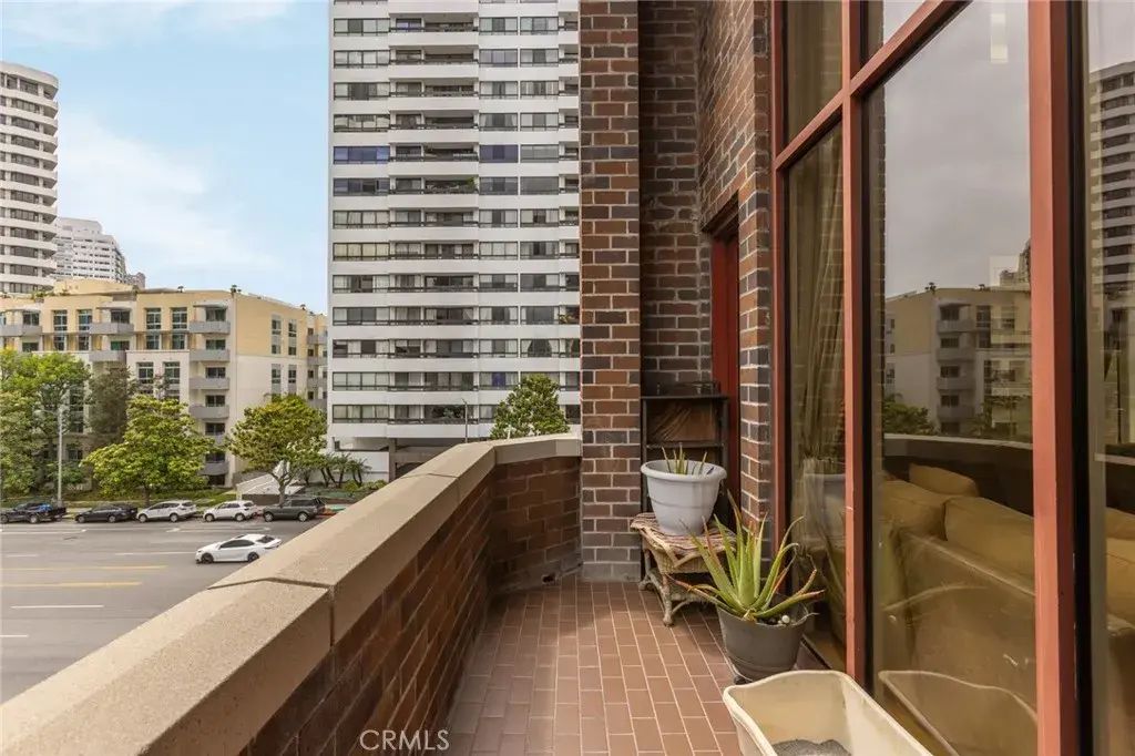 10550 Wilshire Boulevard 302, Los Angeles