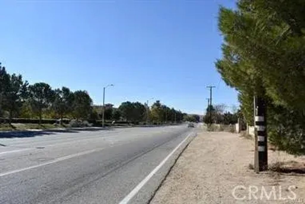 1239 Ave O8, Palmdale
