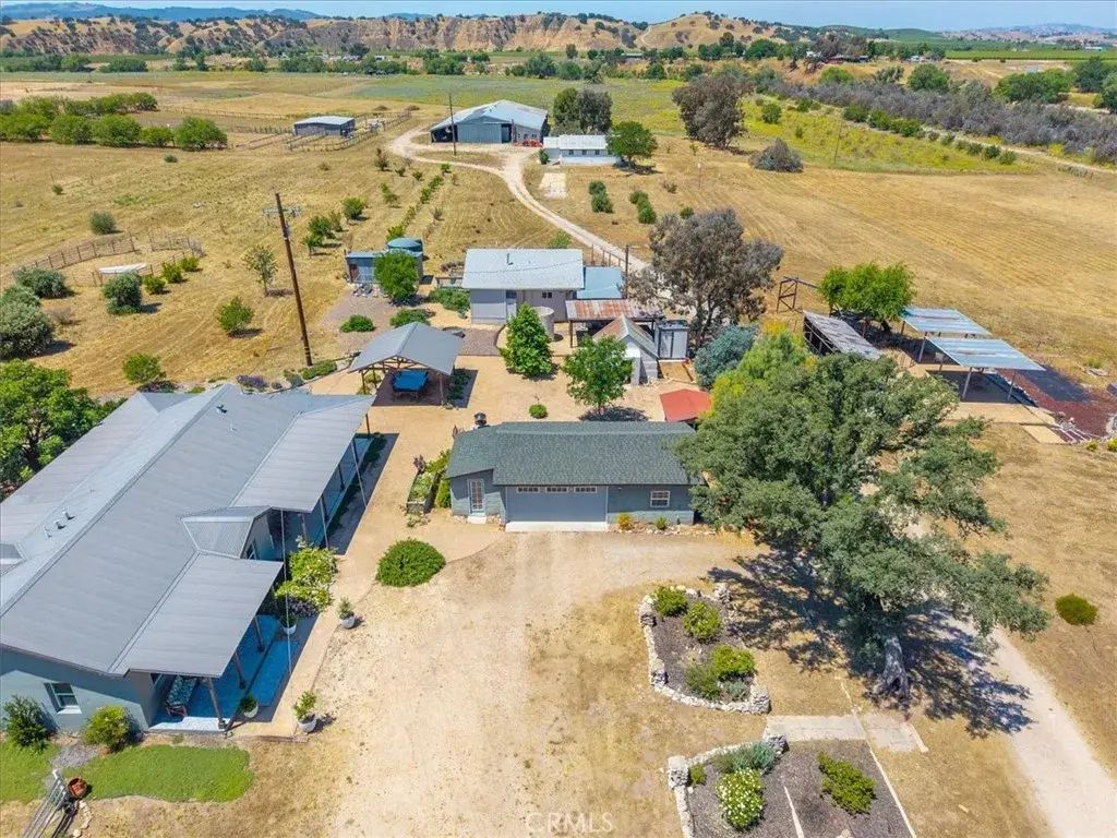 7865 Airport, Paso Robles