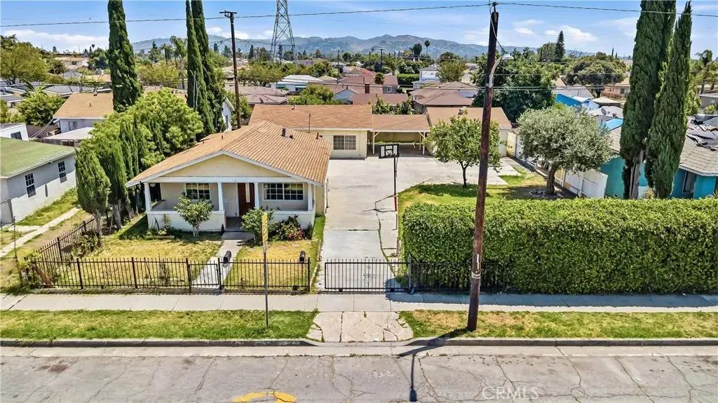 4748 Pine Street, Pico Rivera