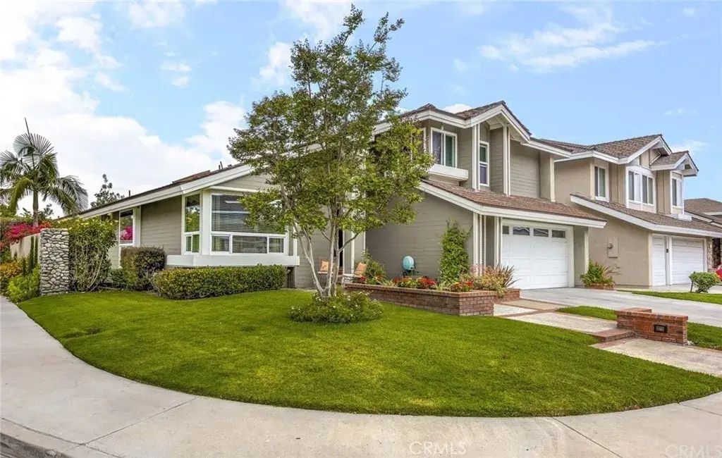 1 Whispering Wind, Irvine