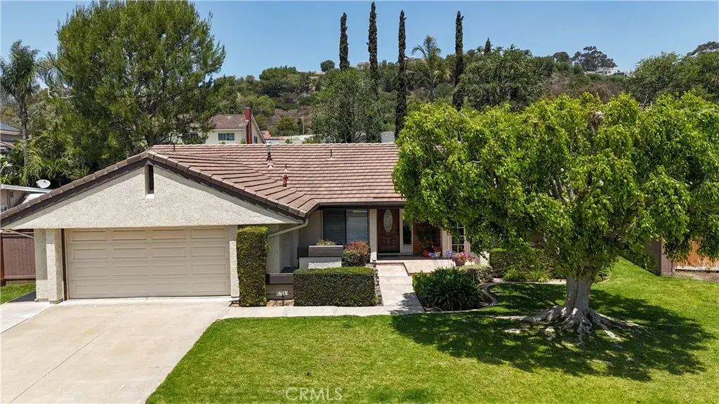 5731 E Crater Lake, Orange