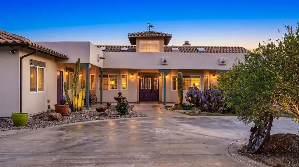 25280 Paseo De Caballo, Ramona