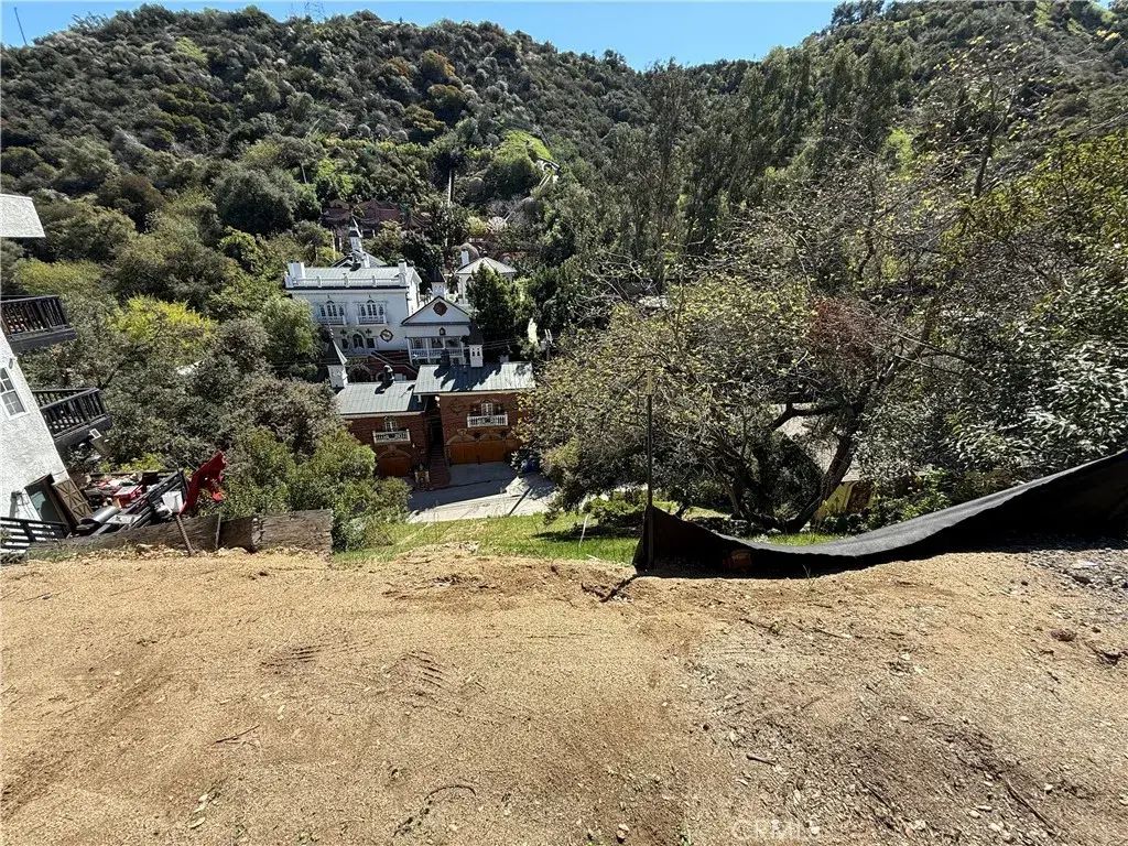 8583 Lookout Mountain Avenue, Hollywood Hills