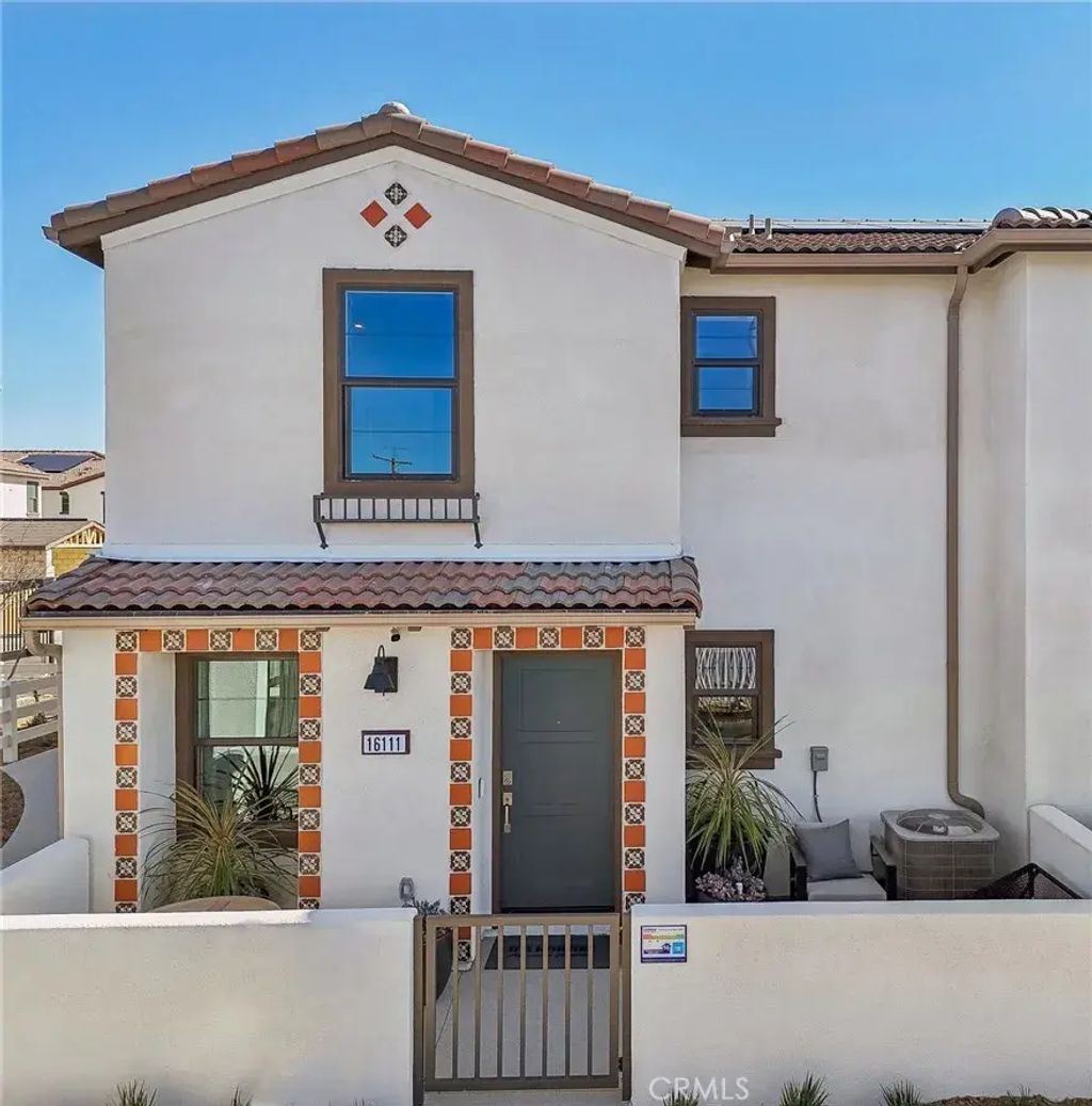 16215 Lumia Way, Fontana