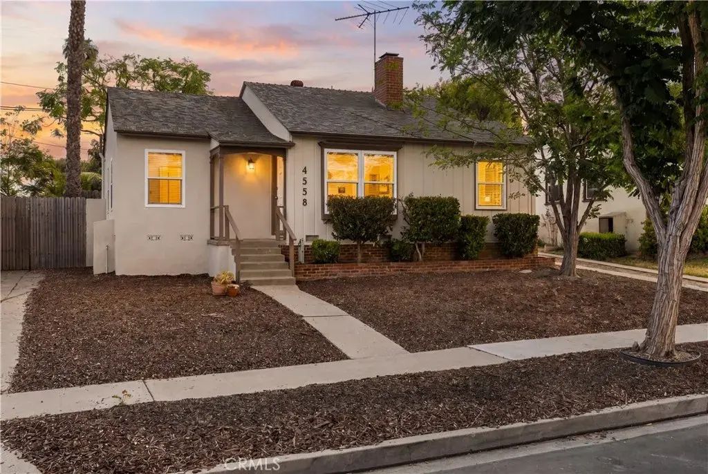 4558 Pasadena Avenue, Long Beach