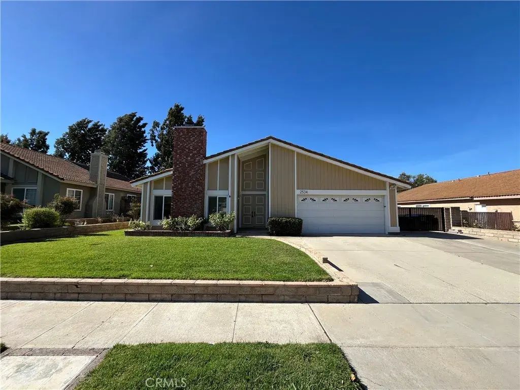 2534 Roxy, Simi Valley