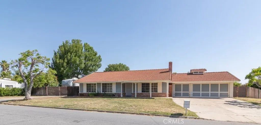 15640 Alvarado, Lake Elsinore