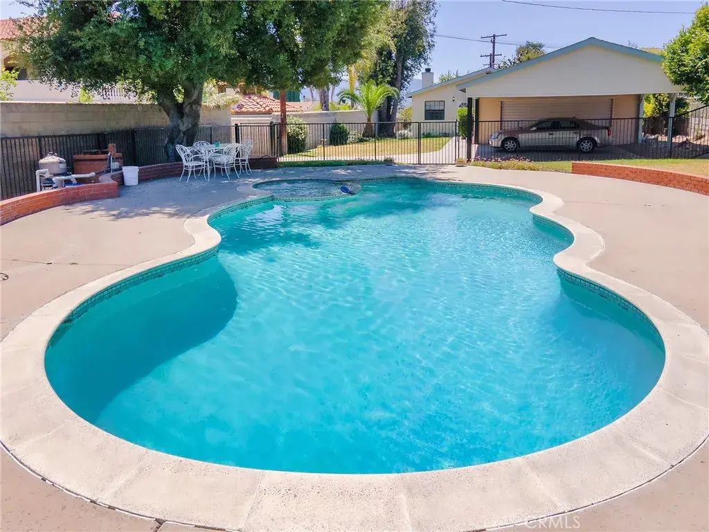 921 E Elmwood Avenue, Burbank