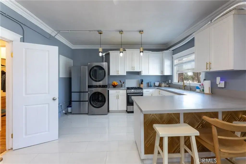 800 Pacific Avenue 305, Long Beach