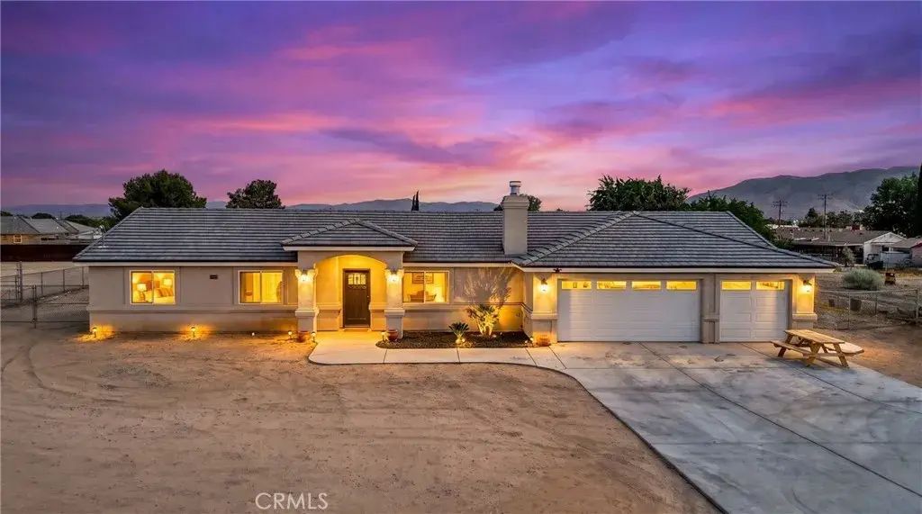8055 Newhall, Hesperia