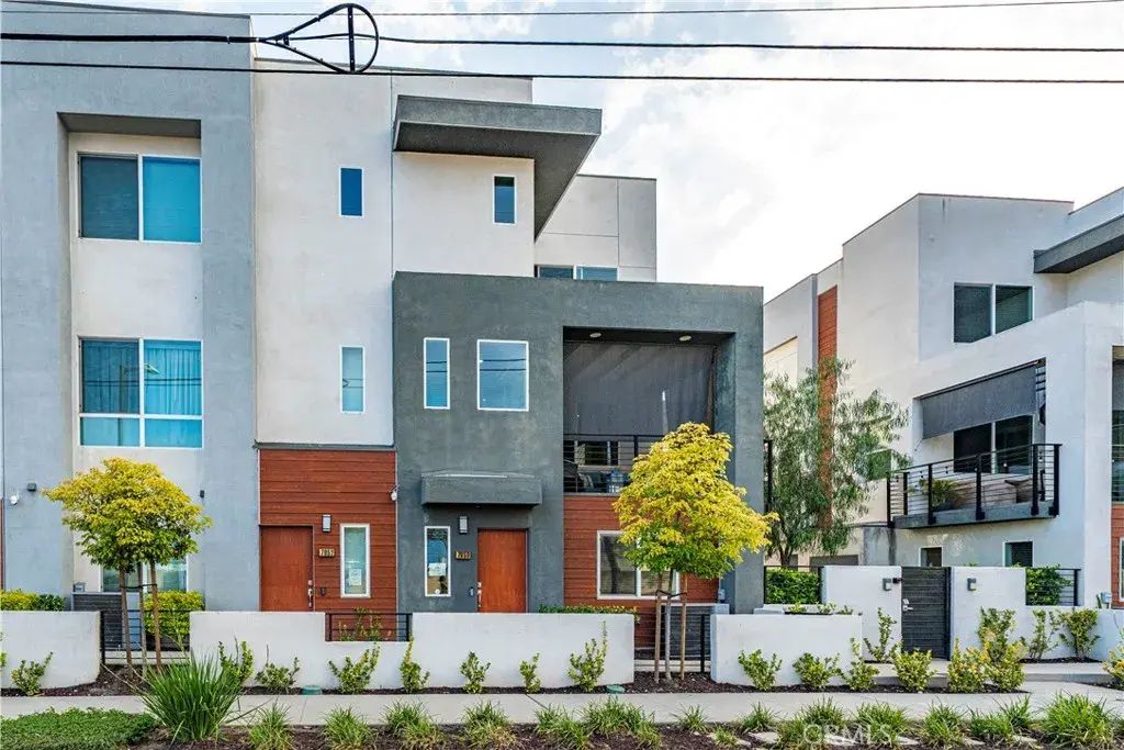 7950 Telegraph, Downey
