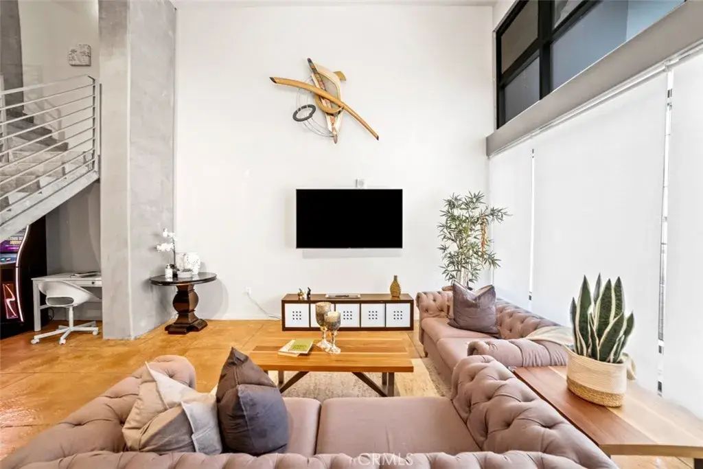 350 11th Ave. 133, DOWNTOWN