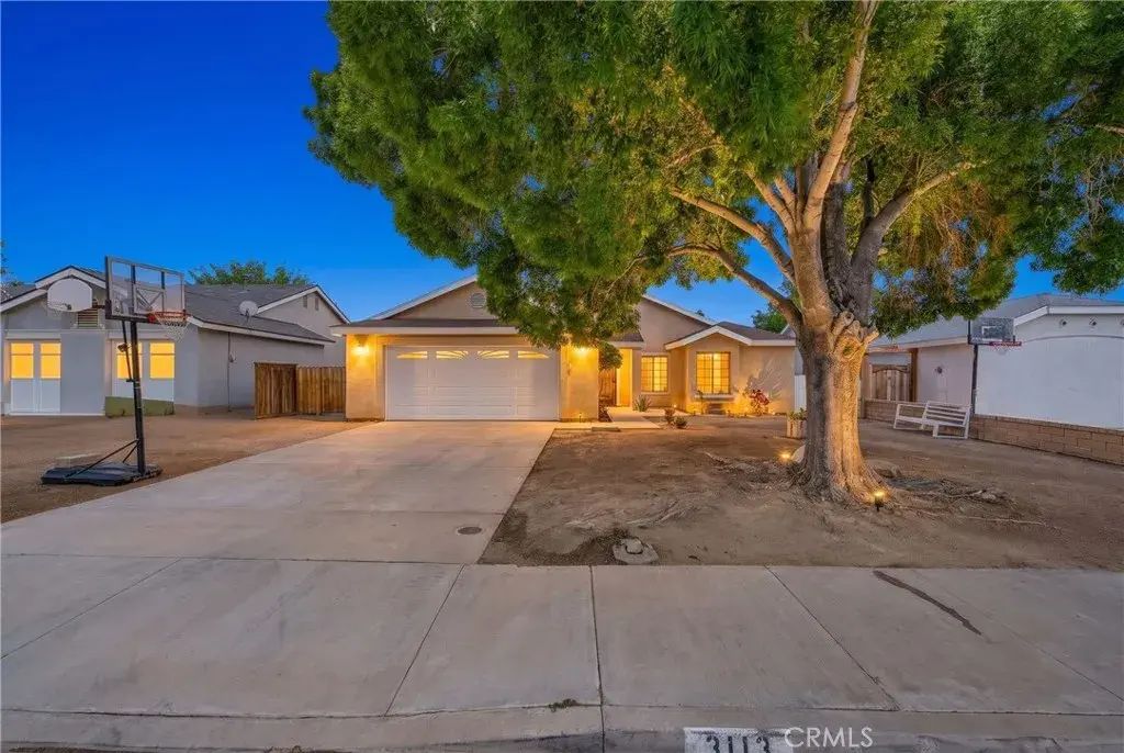 3113 Myrtle, Rosamond
