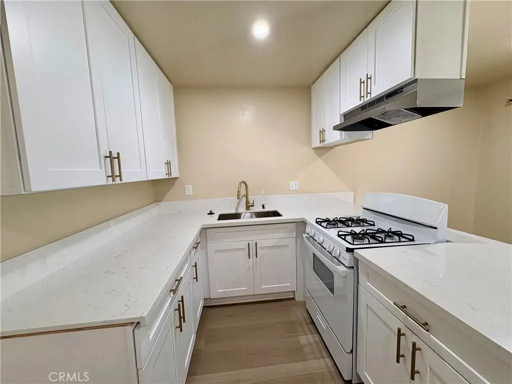 4572 Canoga Street B, Montclair