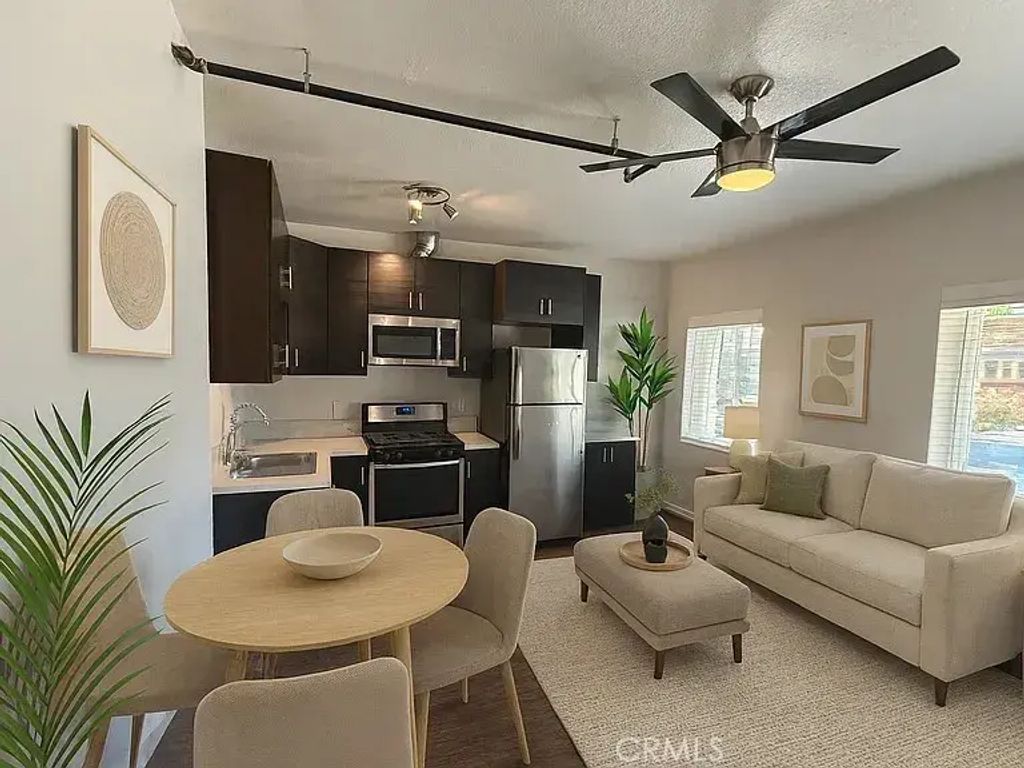601 Linden Avenue 201, Long Beach