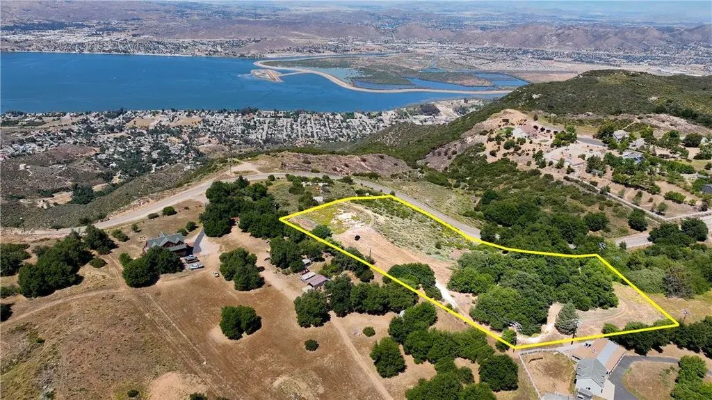 34561 S Main Divide, Lake Elsinore