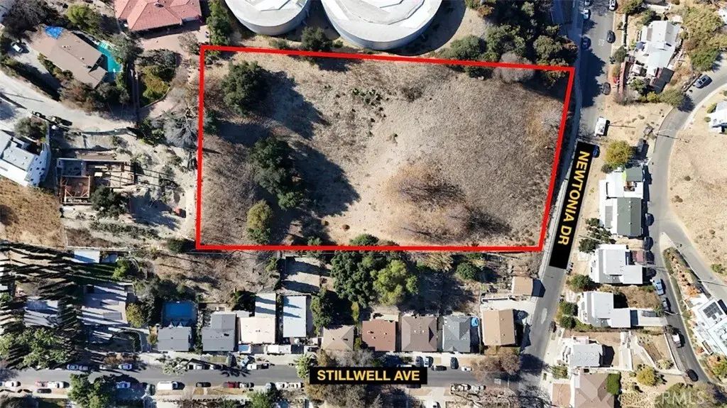 Stillwell & Newtonia, El Sereno