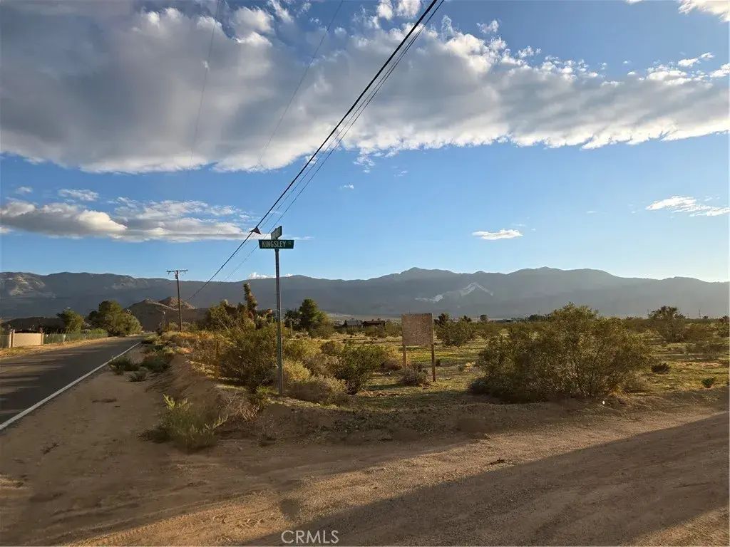 9966 Trade Post, Lucerne Valley
