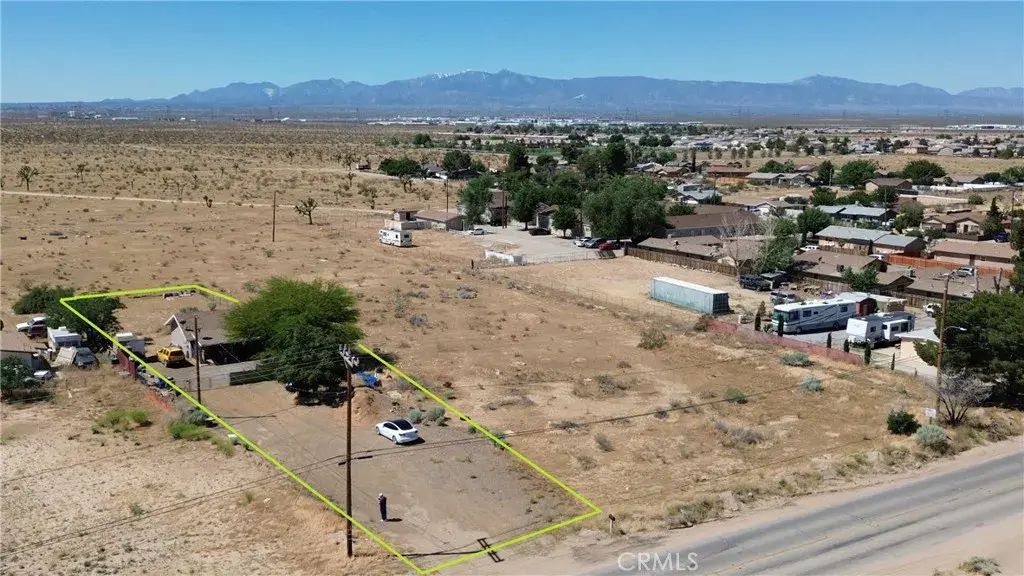 10877 Chamberlaine Way, Adelanto