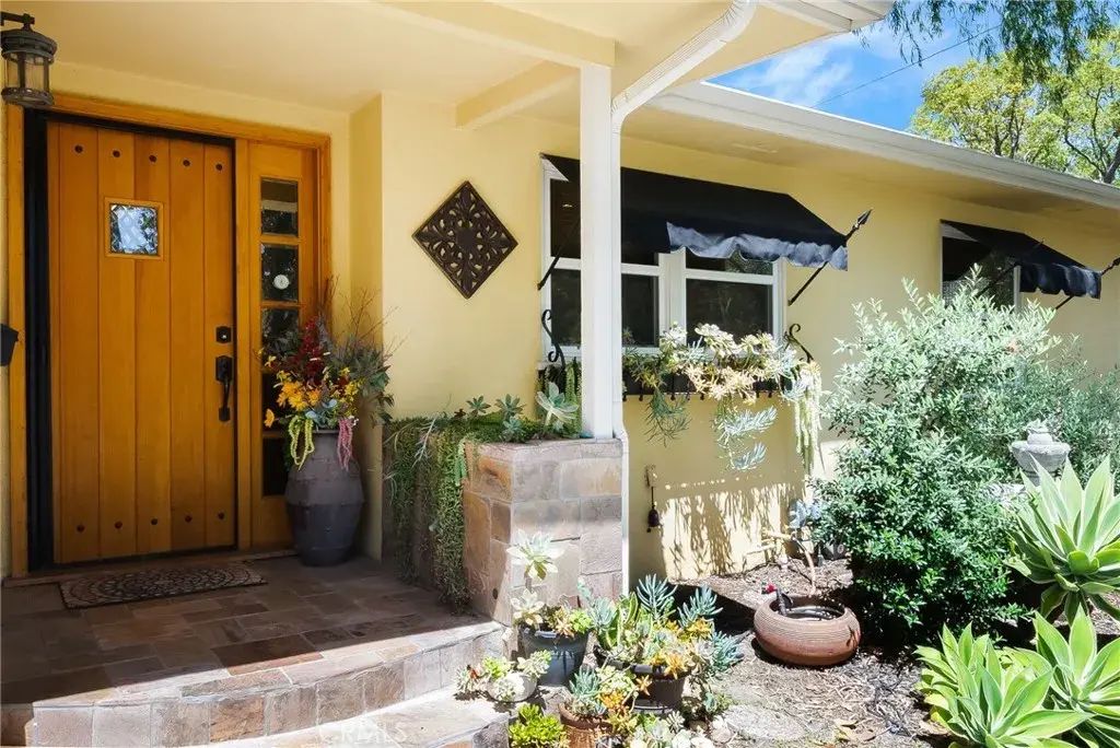 2536 French, Santa Ana