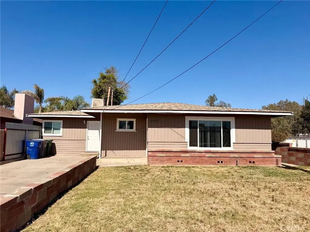 21225 S Feland, Riverdale