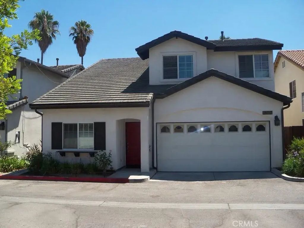 14504 Day Lily, Panorama City