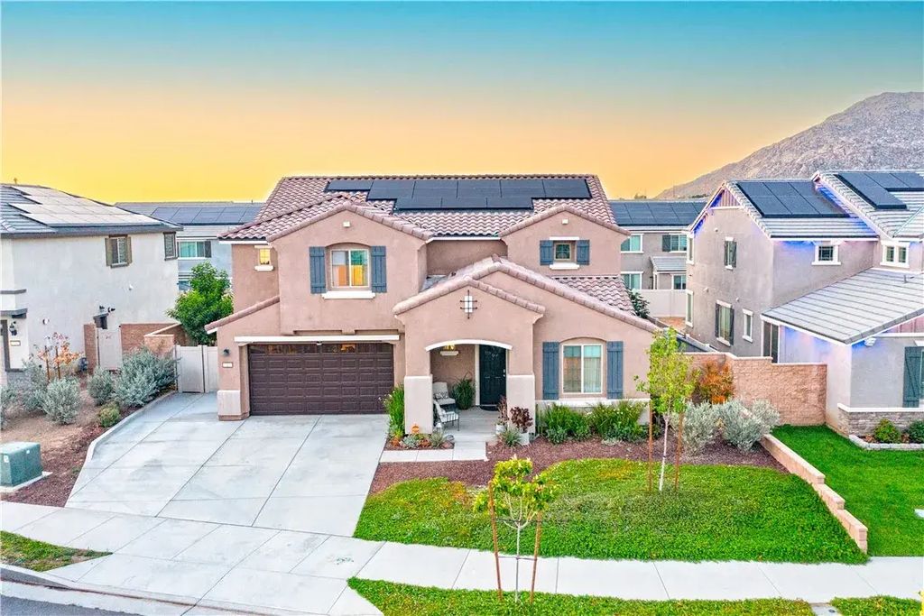 748 Torrey Court, Perris