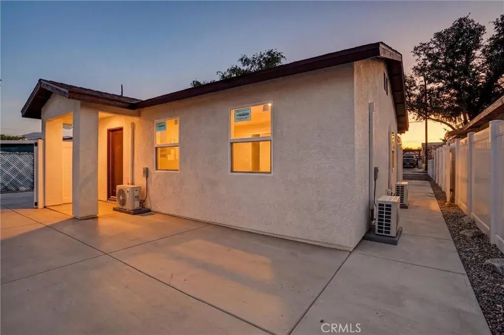 1021 Columbia 2, Redlands