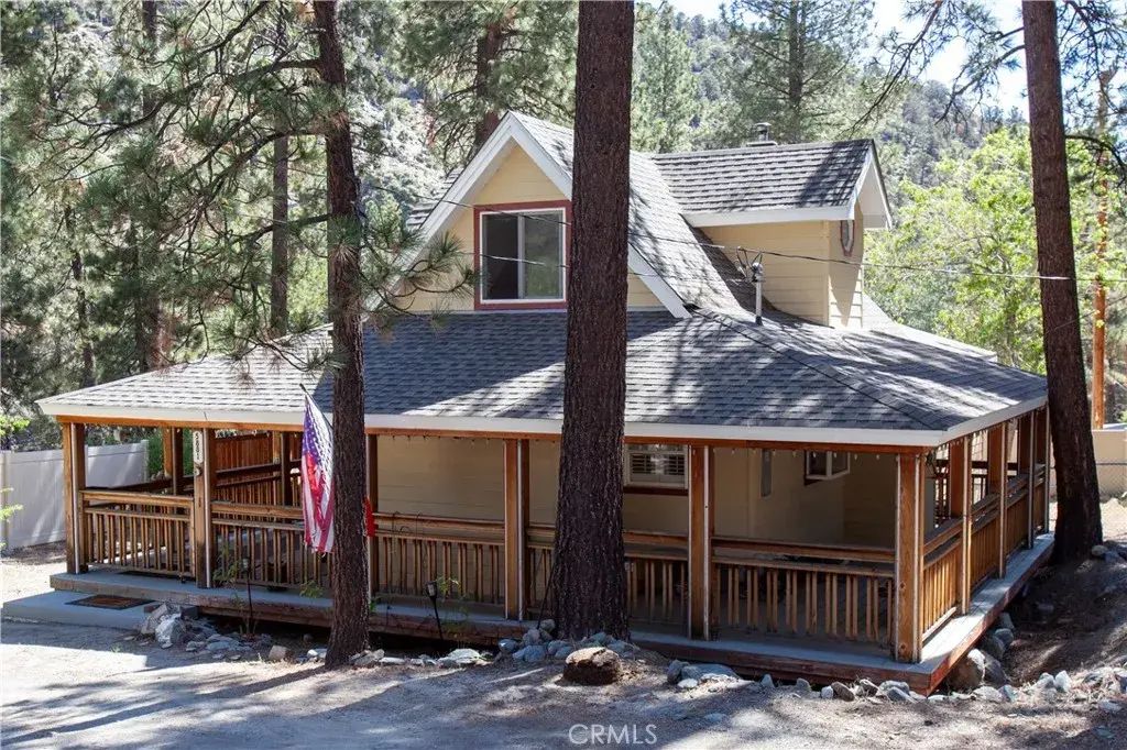 5881 Lone Pine Canyon, Wrightwood
