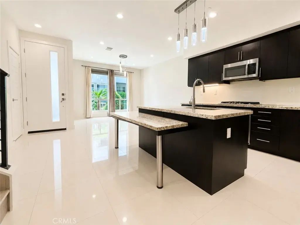 2400 Aperture, MISSION VALLEY