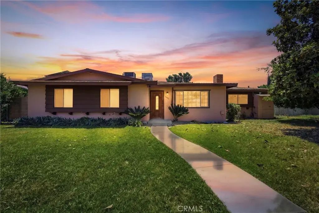 1001 White Lane, Bakersfield
