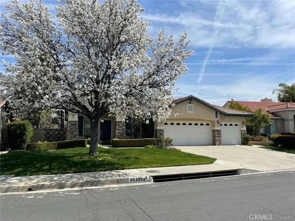 25322 Heather Vale Street, Saugus