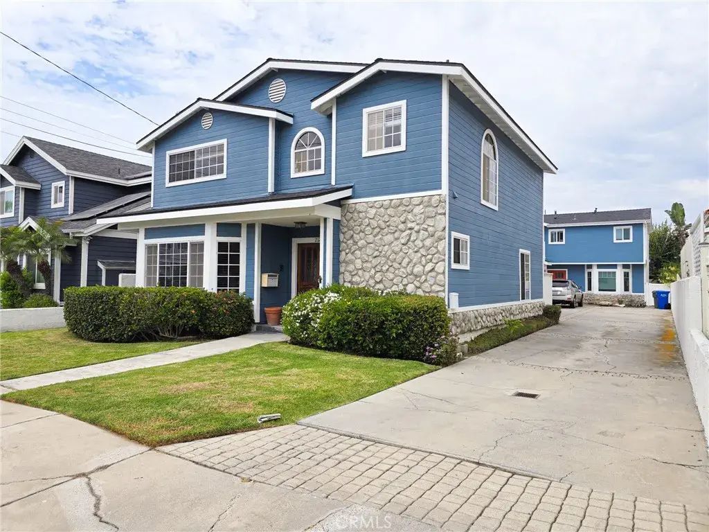 2121 Gates A, Redondo Beach