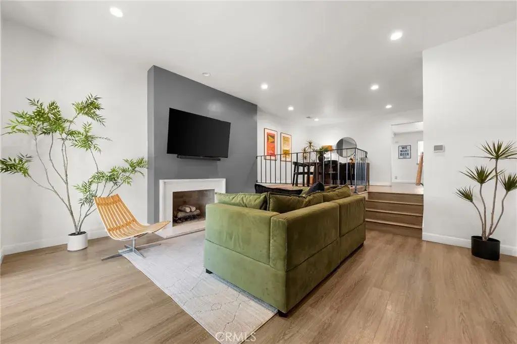 1028 Palo Verde Avenue, Long Beach