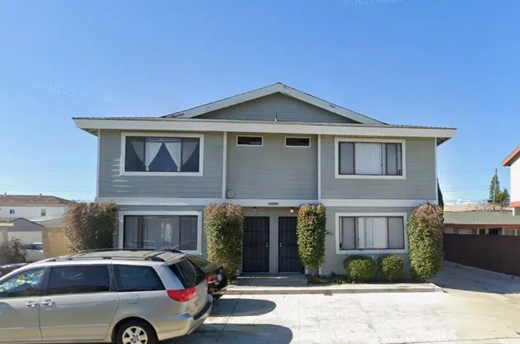 14891 Van Buren, Midway City