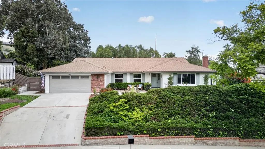 35 Calle Escalon, Camarillo