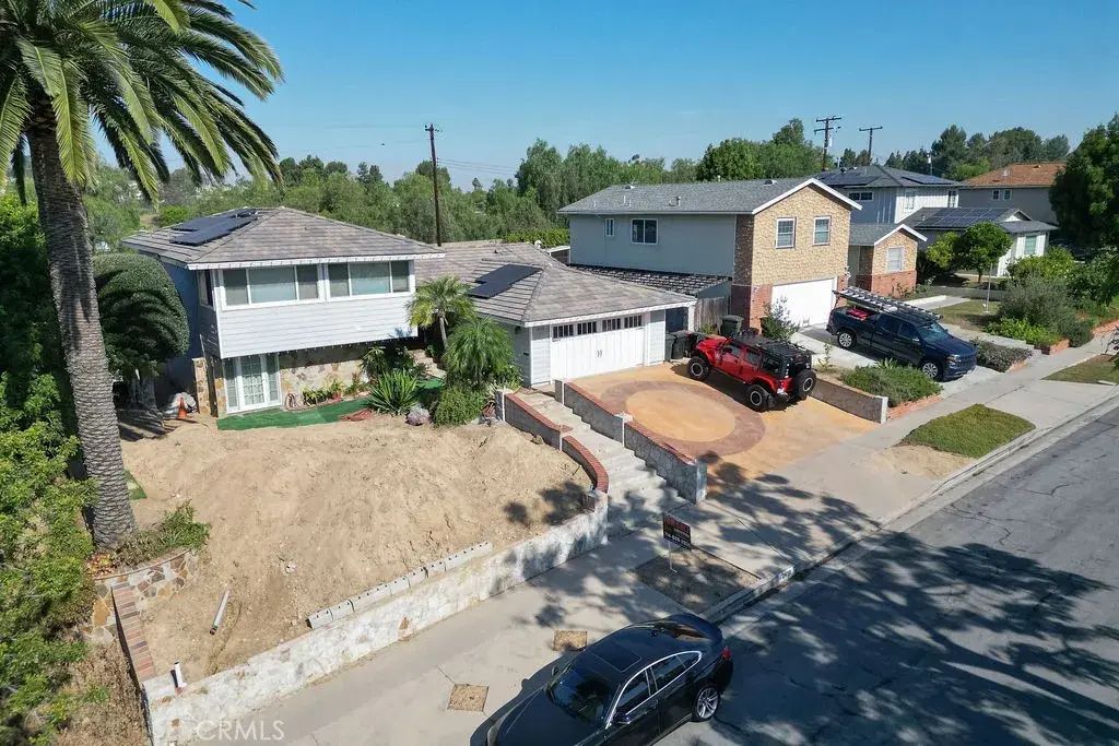 2419 Deerpark, Fullerton