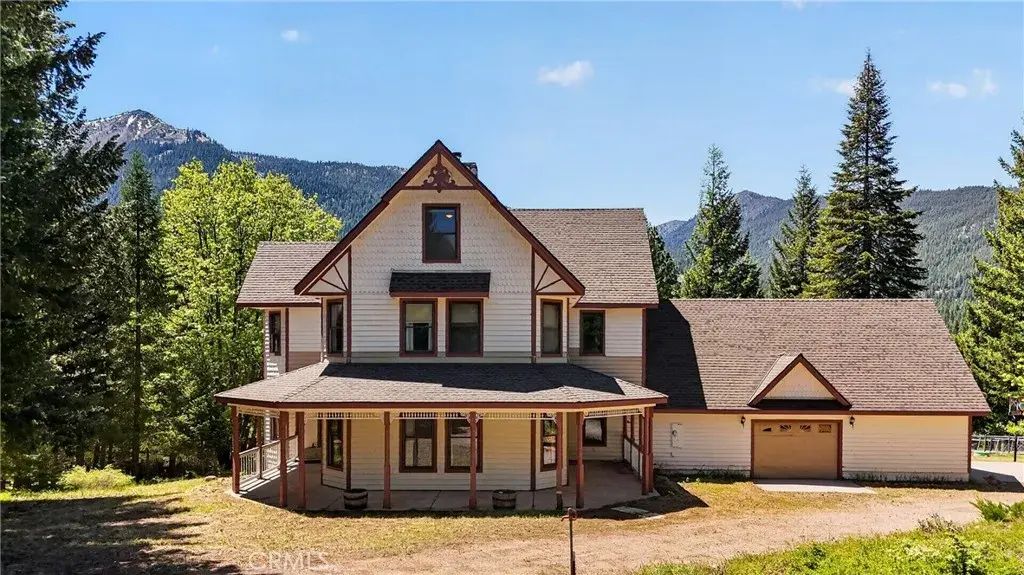 2708 Grey Fox Dr. Drive, Weed